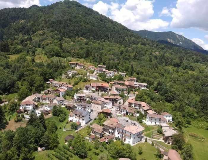 Casa Vacanze Il Bearc Feltrone Bagian luar foto